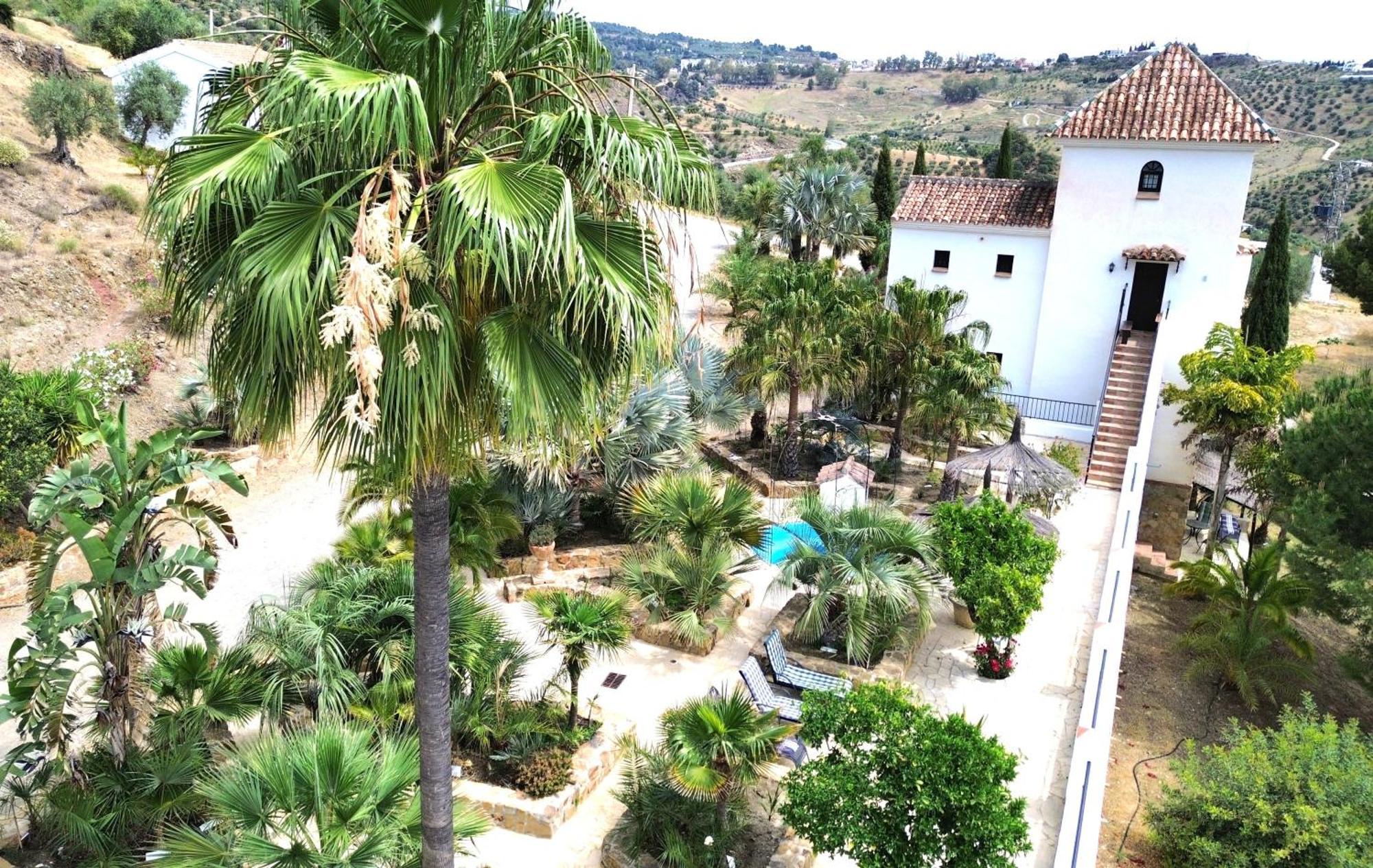 Castle Tower Ground Floor Apartment In Rural Holiday Park 'Cezanne' Tolox Bagian luar foto