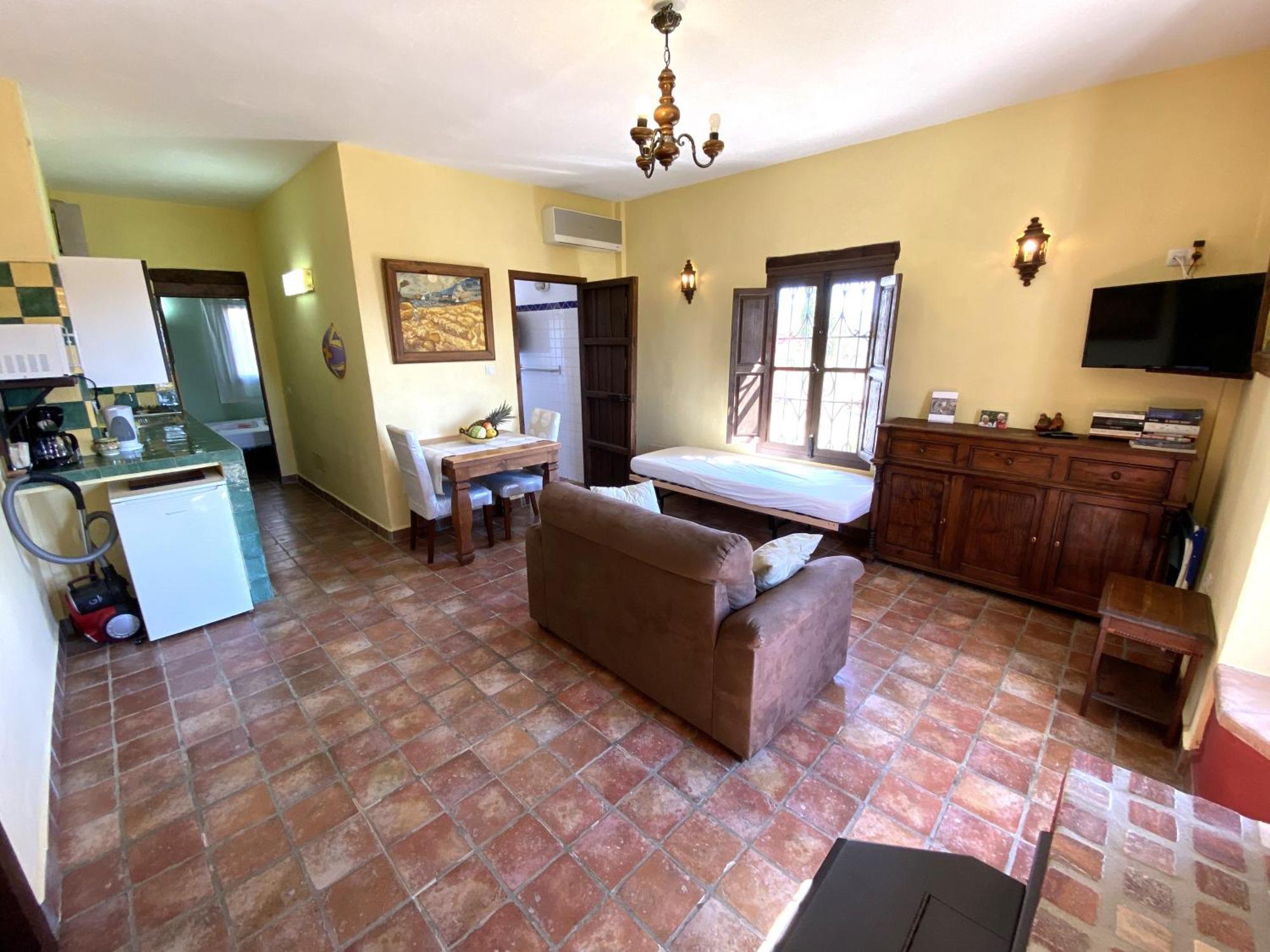 Castle Tower Ground Floor Apartment In Rural Holiday Park 'Cezanne' Tolox Bagian luar foto