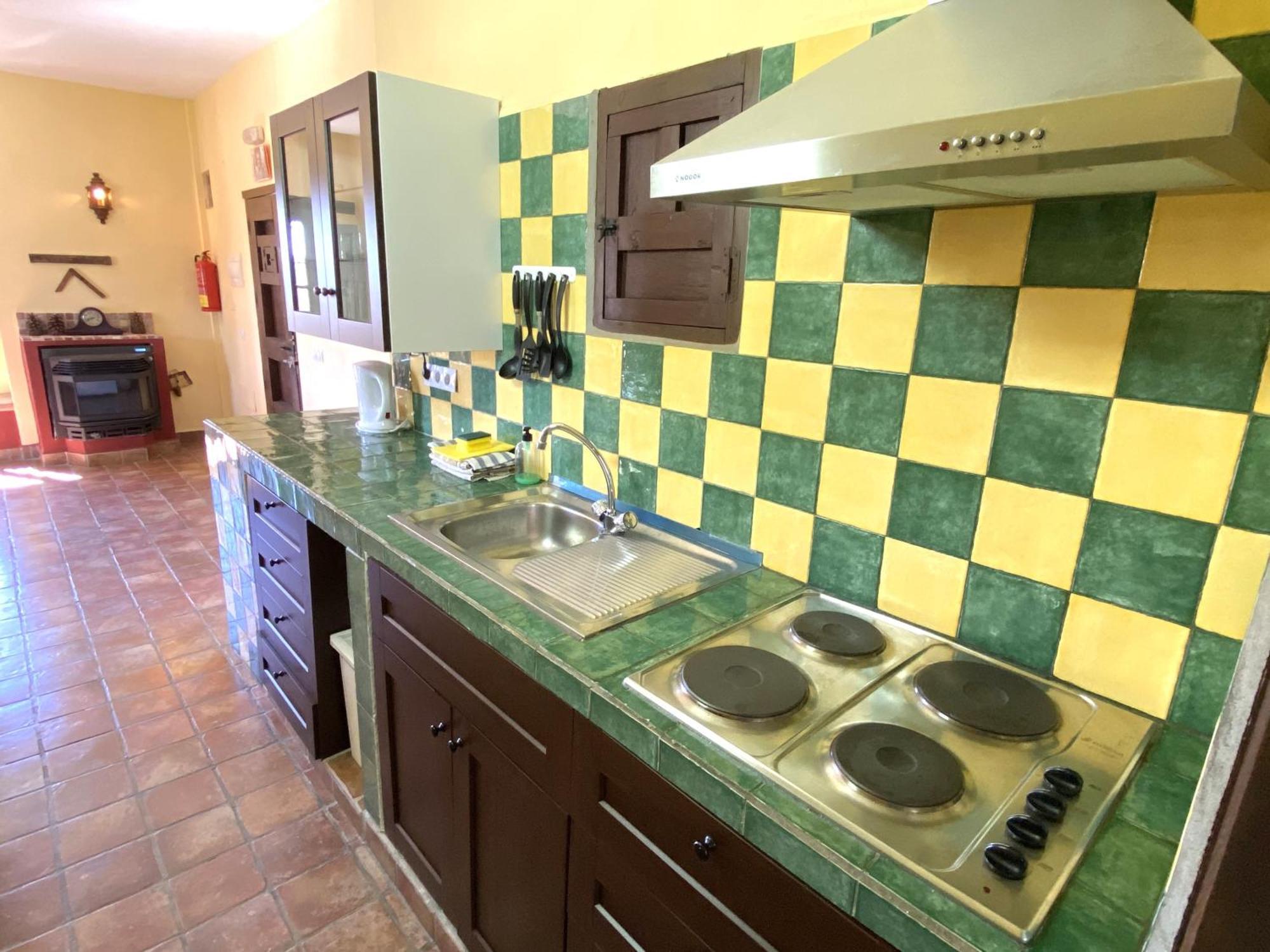 Castle Tower Ground Floor Apartment In Rural Holiday Park 'Cezanne' Tolox Bagian luar foto