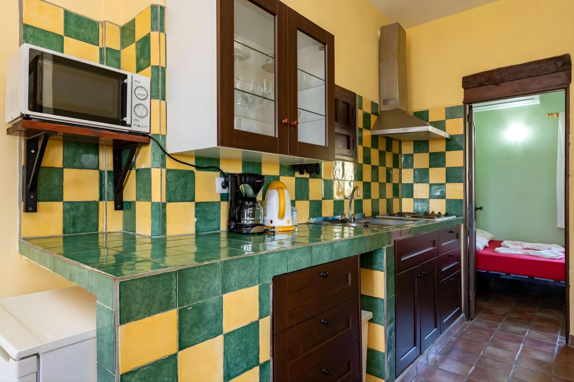 Castle Tower Ground Floor Apartment In Rural Holiday Park 'Cezanne' Tolox Bagian luar foto